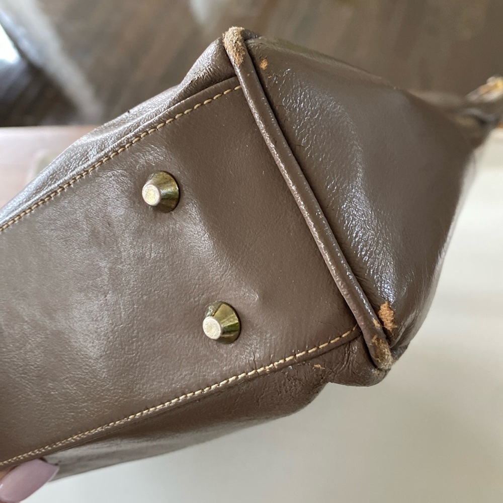 Vintage Lou Taylor Handbag with Mirror and Coin Purse - Picture 16 of 16